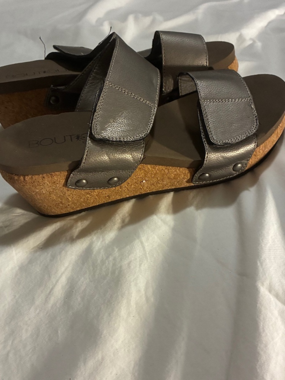 BOUTIQUE By Corky’s Lily Bronze Sandals